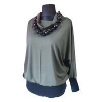 Sportowa bluzka ze ściągaczami i z golfem - khaki i czarny